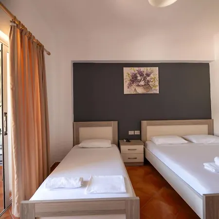 Classic Hotel *
